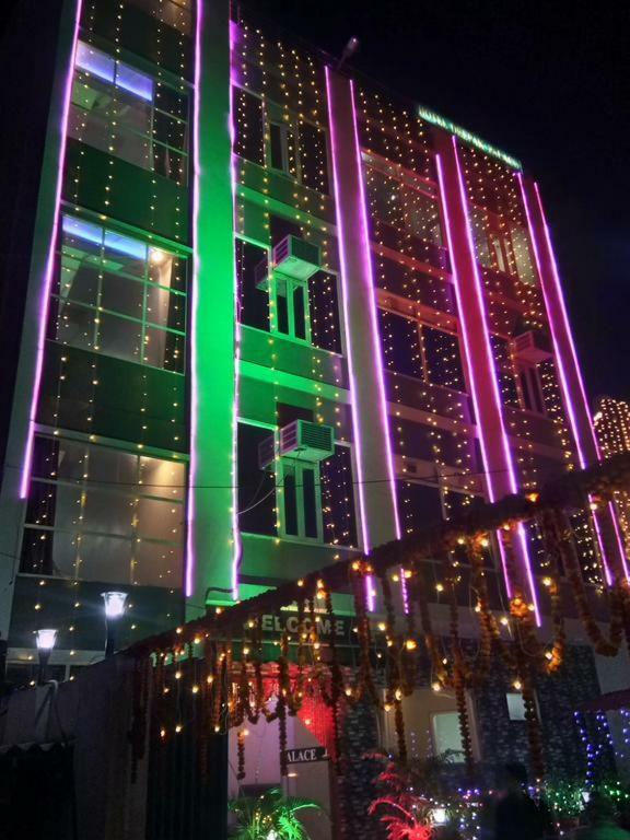 Ashiyana Palace Hotel *